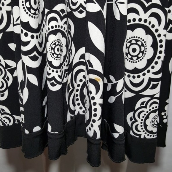 XOXO Collection Black and White Floral Dress - Picture 3 of 7